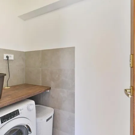 Romantische Mit Pool, Whirlpool Und Sauna Ferienhaus Privlaka (Zadar)