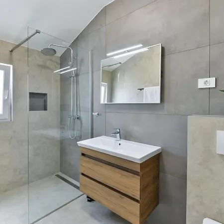 Romantische Mit Pool, Whirlpool Und Sauna Privlaka (Zadar)