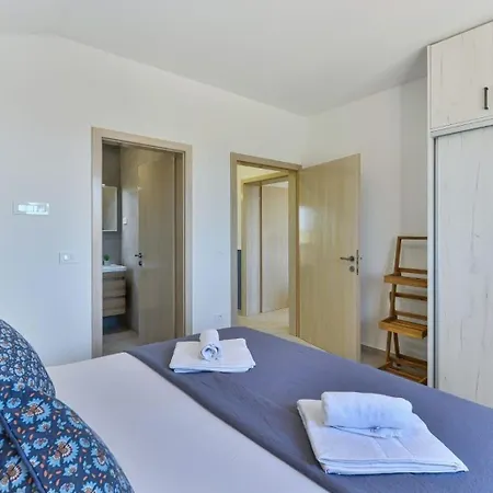 Romantische Mit Pool, Whirlpool Und Sauna 펜션